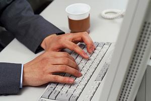 「レセプトコンピュータ導入のメリットと成功事例：業務効率化と患者満足度向上の実現法」